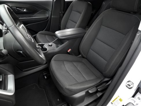 Used 2024 GMC Terrain SLE image 10