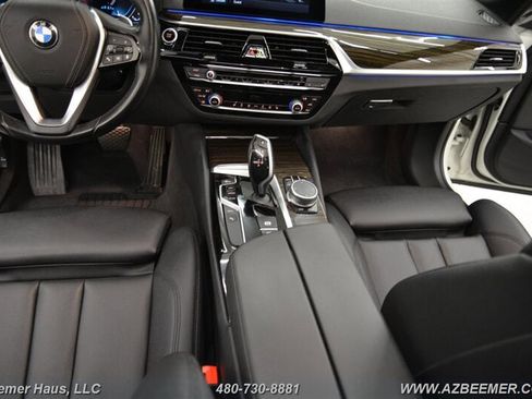 Used 2020 BMW 530e image 17