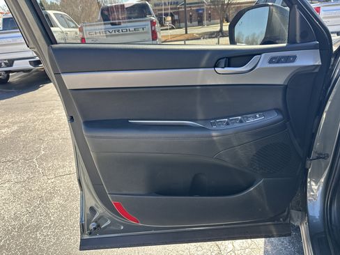 Used 2021 Hyundai Palisade SEL w/ Premium Package image 11