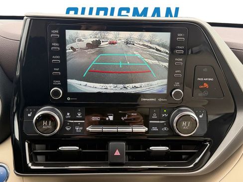 Used 2022 Toyota Highlander XLE image 20