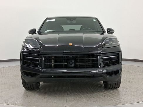 Certified 2024 Porsche Cayenne Coupe AWD/4WD image 7