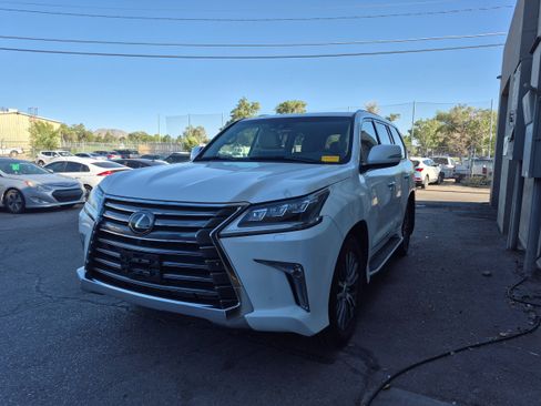 Used 2018 Lexus LX 570 4WD image 22