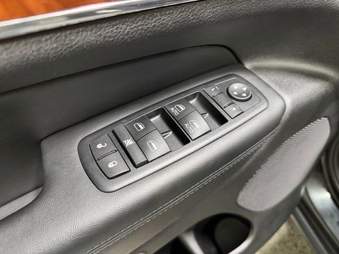Used 2013 Jeep Grand Cherokee Limited AWD/4WD image 21