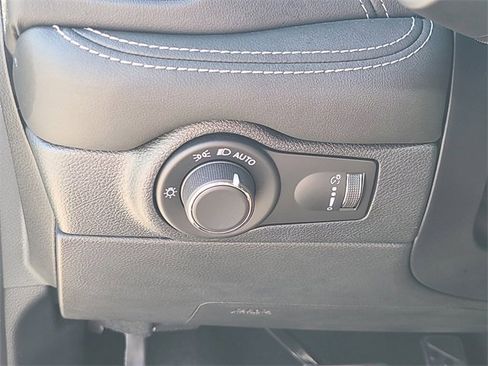 Used 2024 Dodge Durango SRT image 28