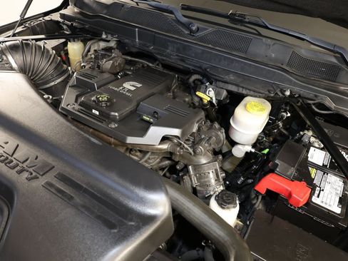Used 2022 RAM 3500 Tradesman RWD image 34