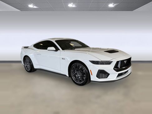 Used 2025 Ford Mustang GT Premium w/ GT Performance Package RWD image 7