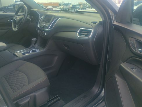 Used 2020 Chevrolet Equinox LT w/ Driver Convenience Package image 17