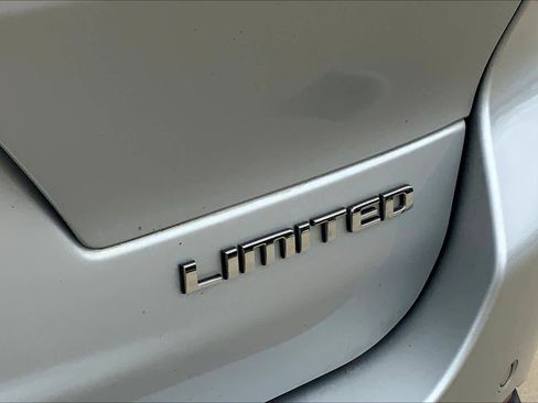 Used 2023 Jeep Grand Cherokee L Limited image 10