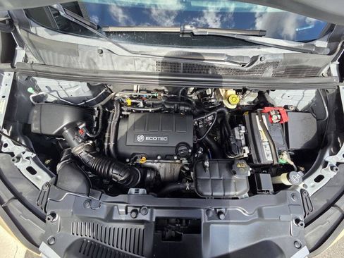Used 2014 Buick Encore FWD image 12