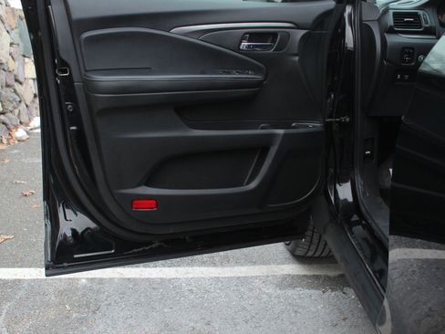 Used 2017 Honda Ridgeline RTL image 12