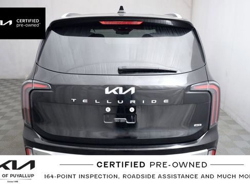 Used 2024 Kia Telluride EX w/ EX Captain's Chair Package image 7