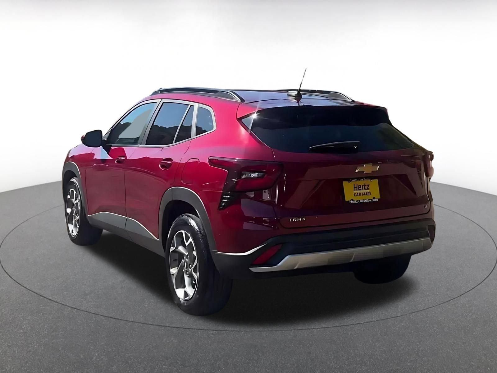 Used 2025 Chevrolet Trax LT w/ LT Convenience Package FWD image 10