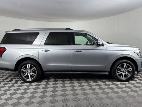 Used 2022 Ford Expedition Max Limited image 4