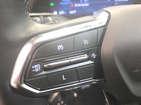 New 2025 Chevrolet Equinox LT w/ Safety and Technology Package image 14