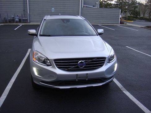 Used 2015 Volvo XC60 T6 AWD/4WD image 3