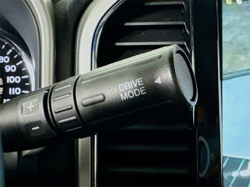 Used 2022 Ford F350 Lariat image 23