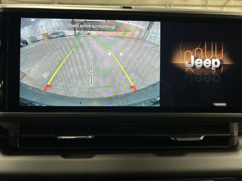 Used 2025 Jeep Wrangler Rubicon w/ Xtreme 35 Tire Package AWD/4WD image 16