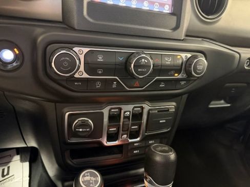 Used 2023 Jeep Wrangler Unlimited Sport AWD/4WD image 17