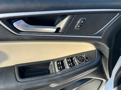 Used 2023 Ford Edge SEL w/ Convenience Package image 16