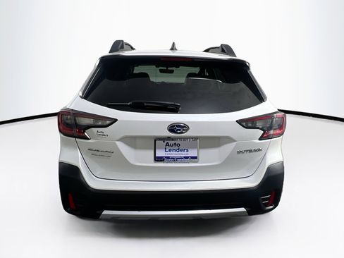 Used 2022 Subaru Outback Limited image 6