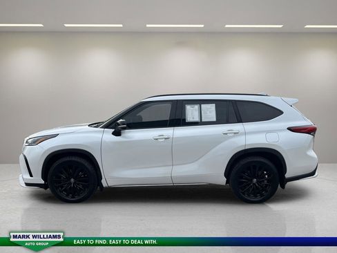 Used 2023 Toyota Highlander XSE image 6
