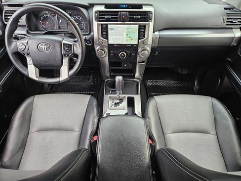 Used 2022 Toyota 4Runner SR5 Premium w/ Moonroof Package RWD image 17