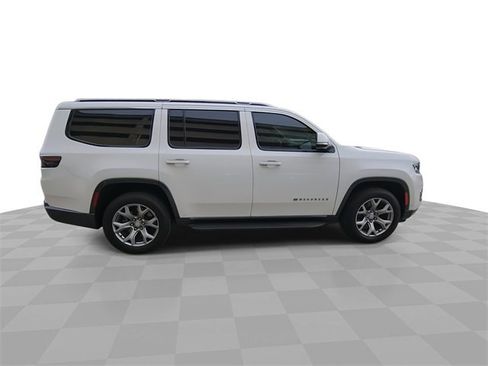 Used 2022 Jeep Wagoneer Series II image 9