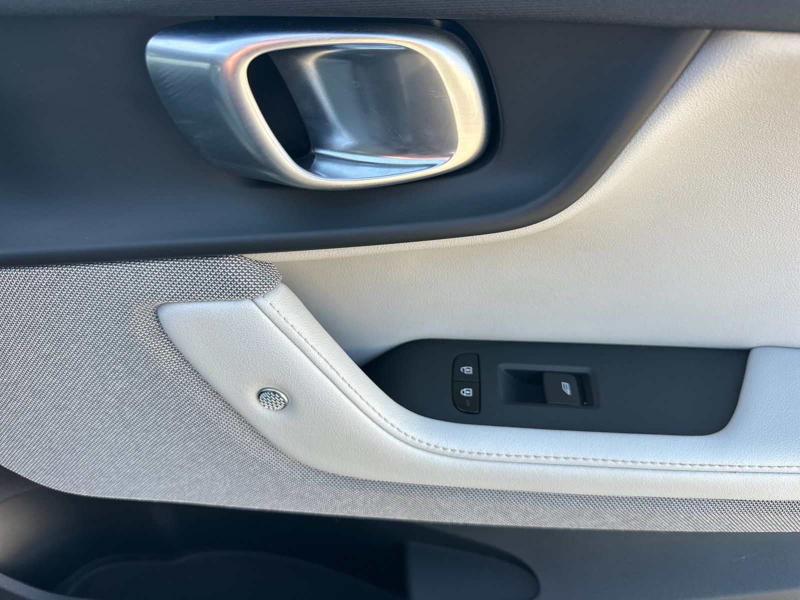 Used 2023 Polestar Polestar 2 w/ Pilot Pack AWD/4WD image 19