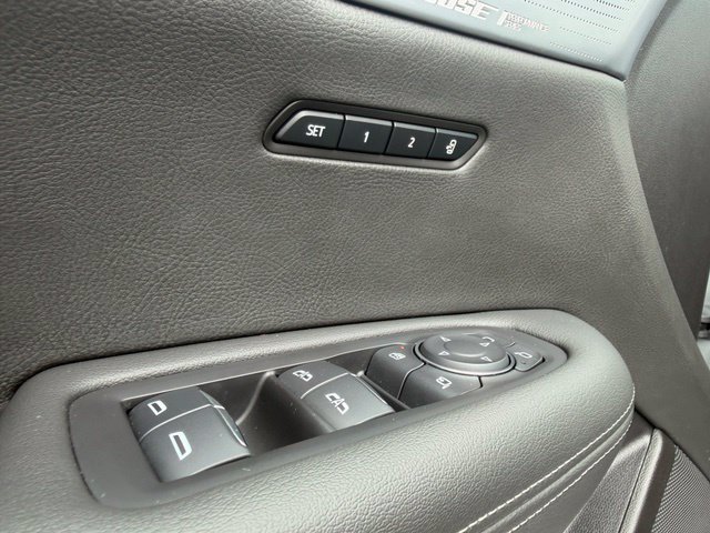 Used 2024 Cadillac XT6 Premium Luxury w/ LPO, Floor Liner Package AWD/4WD image 10