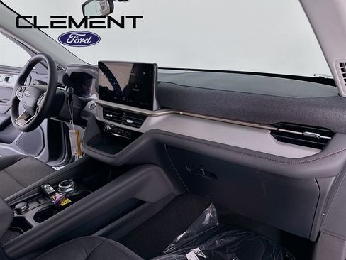 New 2026 Ford Explorer Active image 31