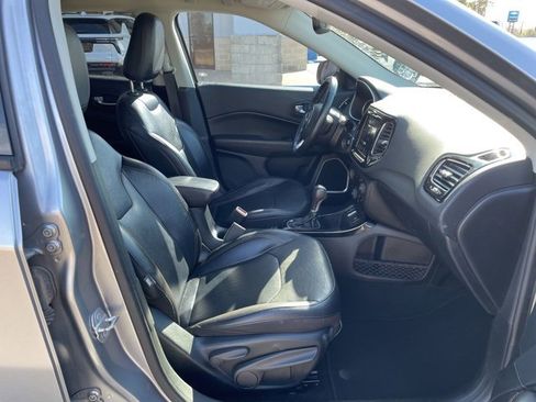 Used 2019 Jeep Compass Limited image 29