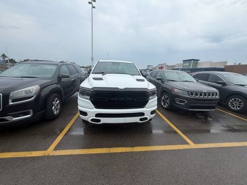 Used 2021 RAM 1500 Laramie AWD/4WD image 2