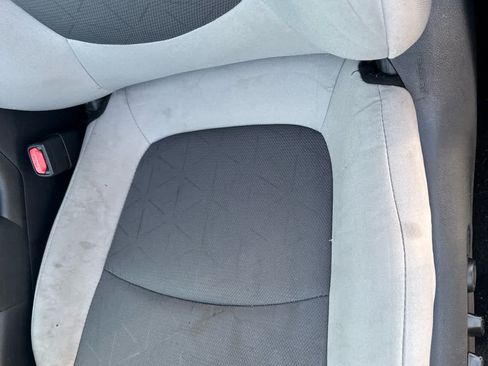 Used 2024 Toyota RAV4 XLE FWD image 7