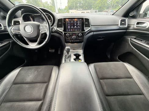Used 2019 Jeep Grand Cherokee Altitude AWD/4WD image 22