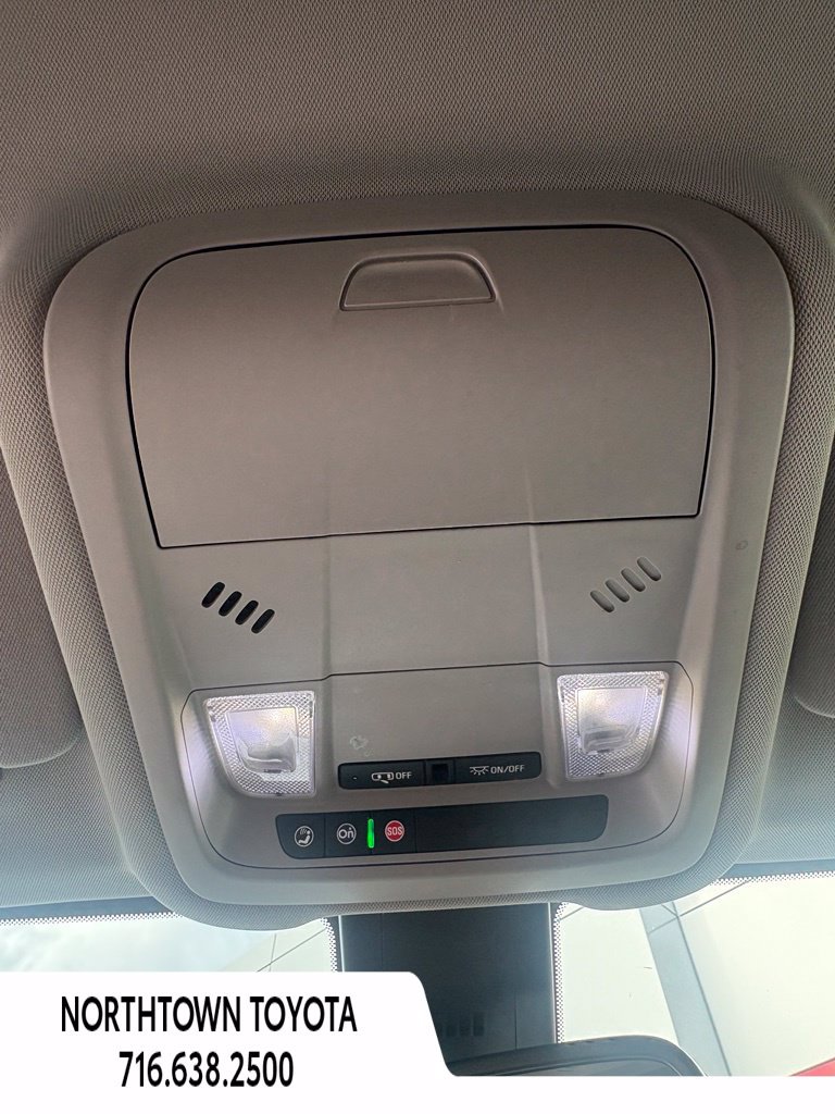 Used 2020 GMC Terrain SLE w/ Driver Convenience Package FWD image 26