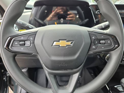 New 2026 Chevrolet Trax LT FWD image 16