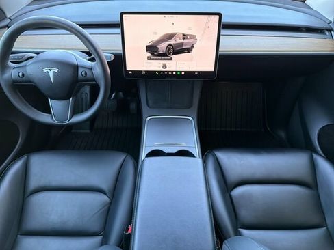 Used 2023 Tesla Model Y Long Range AWD/4WD image 17