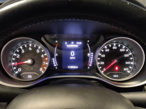 Used 2018 Jeep Compass Sport w/ Cold Weather Group FWD image 23