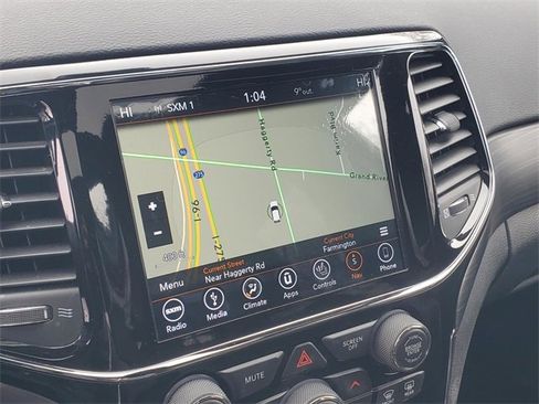 Used 2019 Jeep Grand Cherokee Altitude image 26