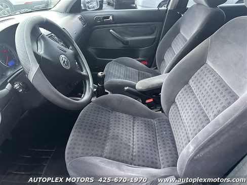 Used 2002 Volkswagen Golf GLS image 23