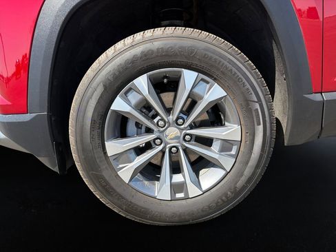 Certified 2026 Chevrolet Equinox LT w/ Safety and Technology Package FWD image 9