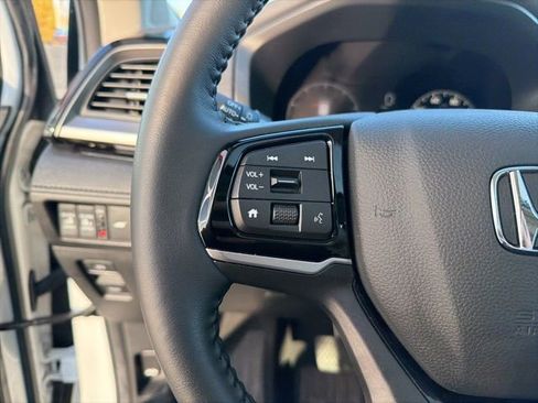 Used 2025 Honda Odyssey Touring image 23