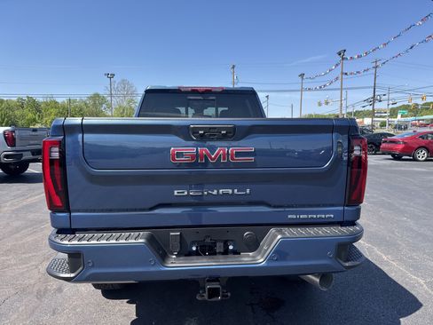 New 2026 GMC Sierra 2500 Denali w/ Denali Reserve Package AWD/4WD image 4