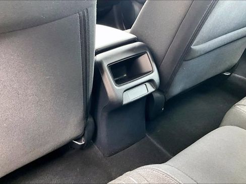 Certified 2025 Honda HR-V LX image 32