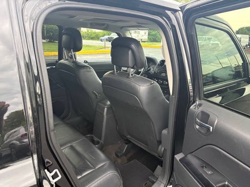 Used 2016 Jeep Patriot 4WD image 14
