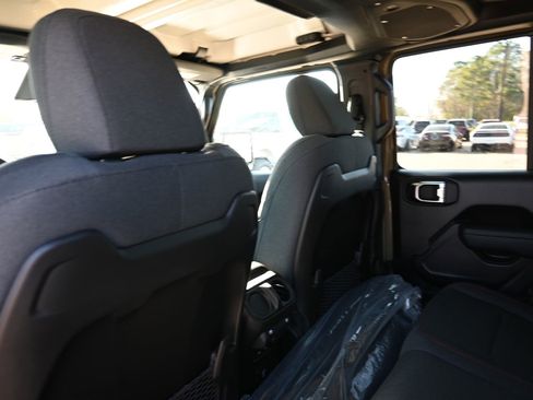 New 2026 Jeep Gladiator Rubicon w/ Steel Power Dome Hood Package image 21