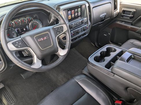 Used 2017 GMC Sierra 1500 SLT w/ SLT Premium Package image 28