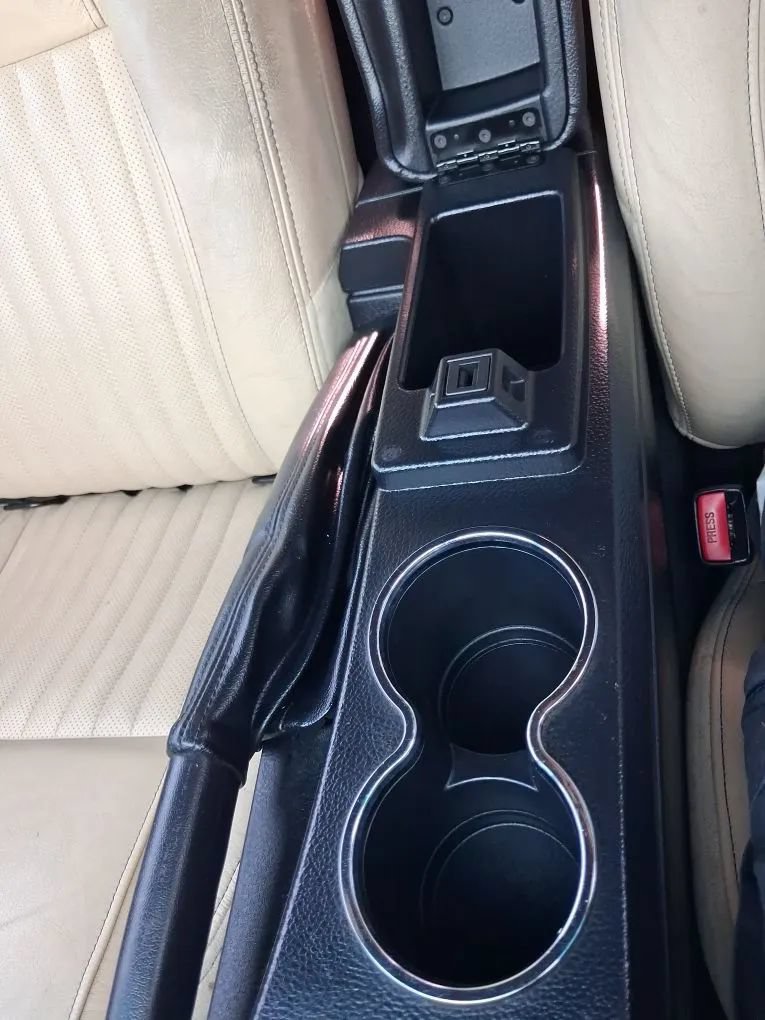 Used 2004 Ford Thunderbird RWD image 28