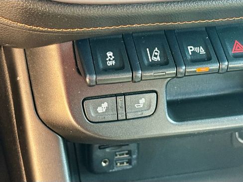 Used 2021 GMC Canyon AT4 w/ Driver Alert Package image 20