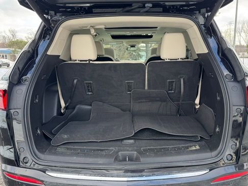 Used 2023 Buick Enclave Essence w/ Experience Buick Package image 28